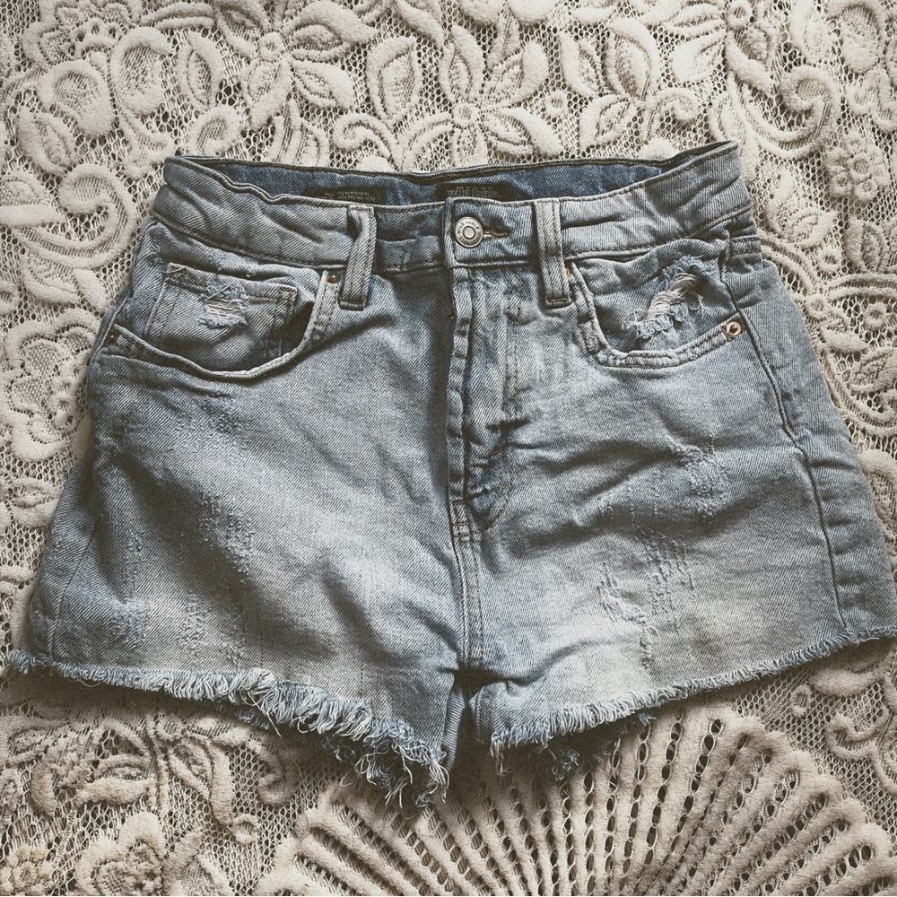 💙 wild fable distressed jean shorts (2)
